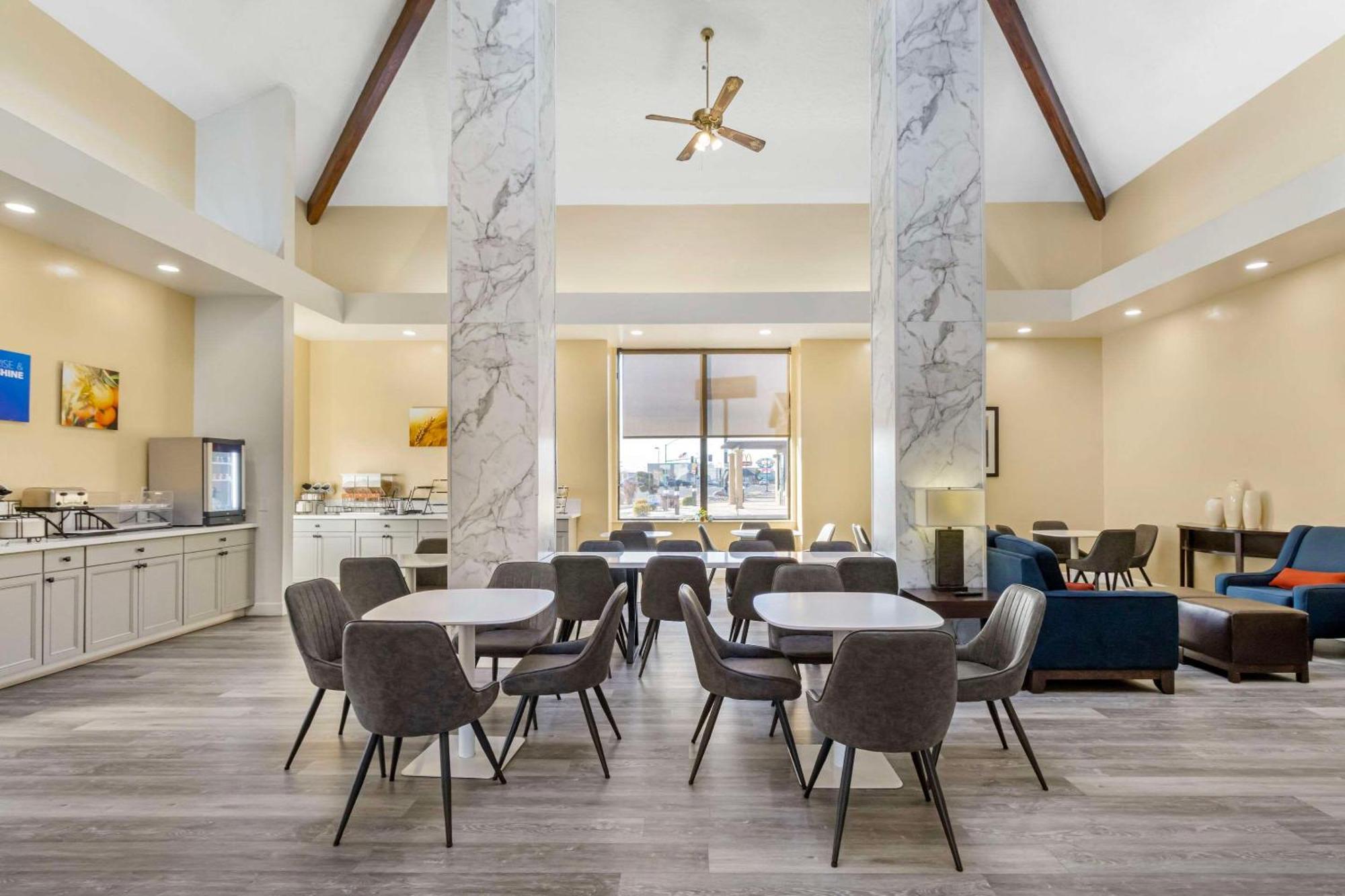 Comfort Inn & Suites Near Fallon Naval Air Station Экстерьер фото