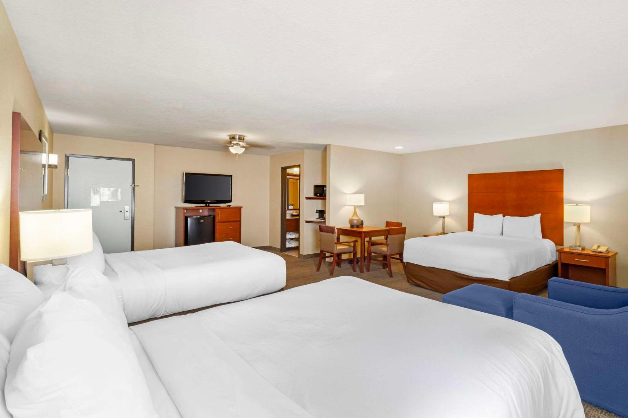 Comfort Inn & Suites Near Fallon Naval Air Station Экстерьер фото