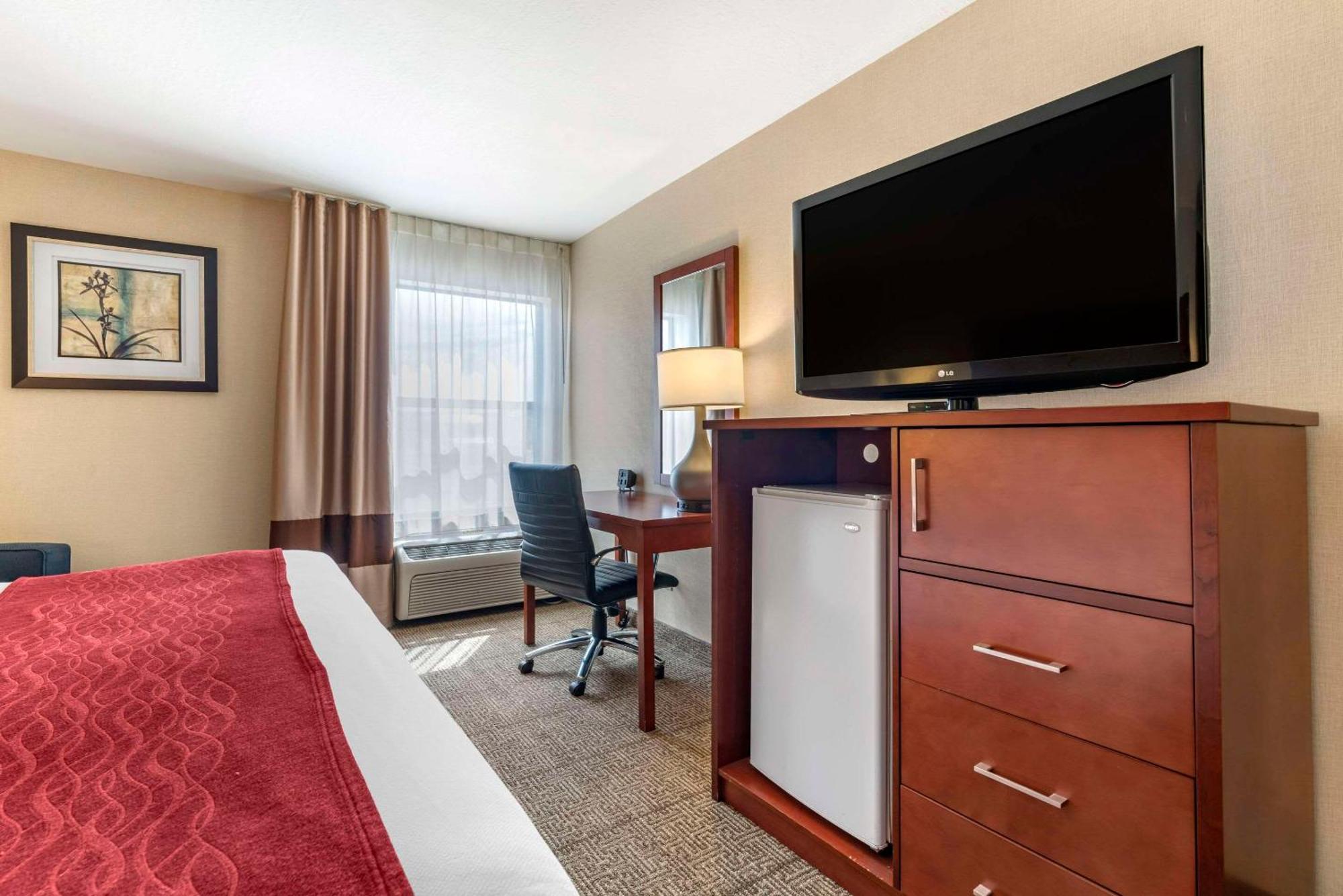 Comfort Inn & Suites Near Fallon Naval Air Station Экстерьер фото