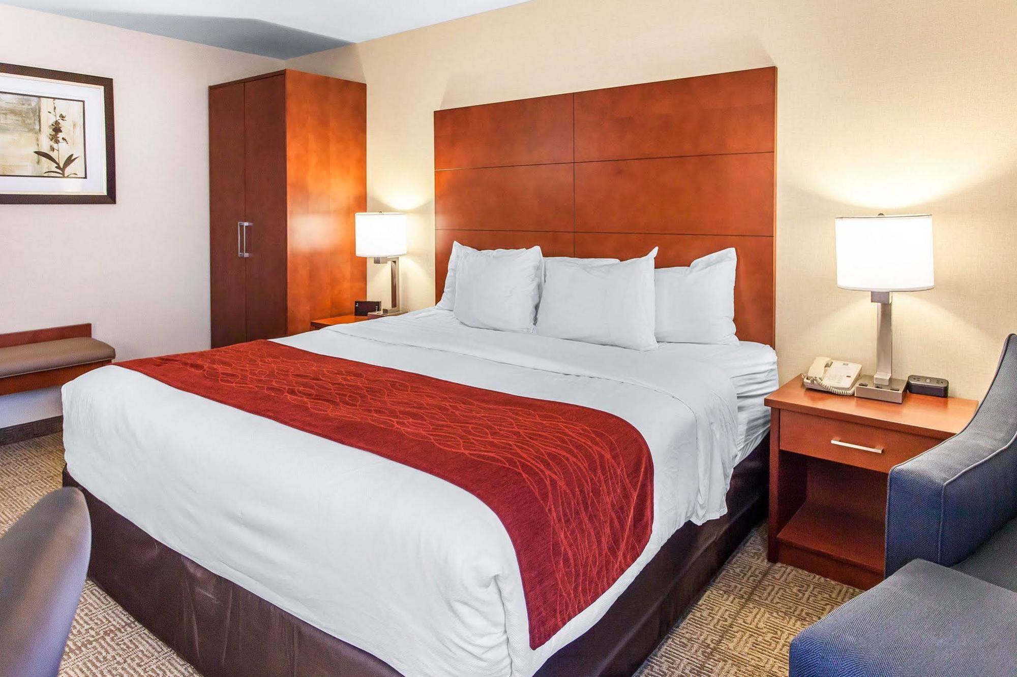 Comfort Inn & Suites Near Fallon Naval Air Station Экстерьер фото